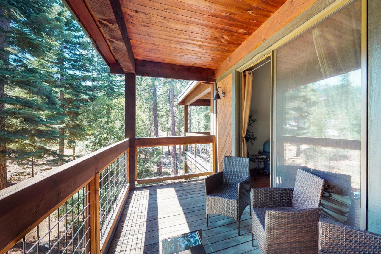 Starry Aspen Grove Hotel Truckee Exterior photo